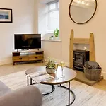 Holiday home Beam End - Modern 2-bedroom Stone *