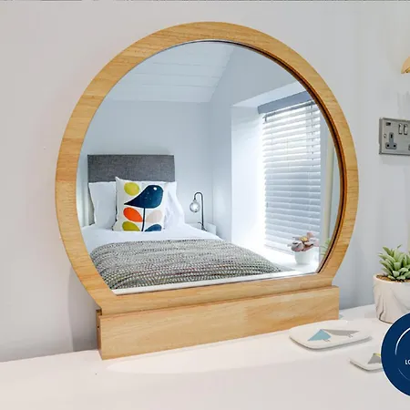 Beam End - Modern 2-bedroom Stone Snainton