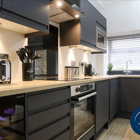 Beam End - Modern 2-bedroom Stone *