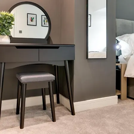 Beam End - Modern 2-bedroom Stone بيت للعطل