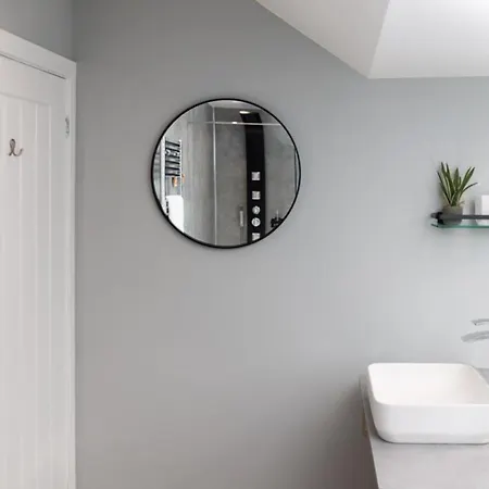 Beam End - Modern 2-bedroom Stone Snainton