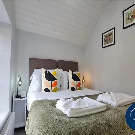 Casa de Férias Beam End - Modern 2-bedroom Stone